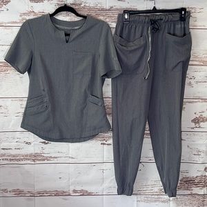 🩶 Cuddl Duds Scrub Set